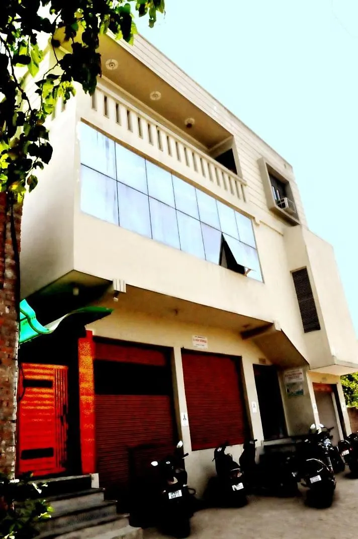 Cozy Home Stay Varanasi Hotell
